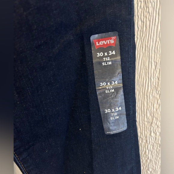 Levi’s Jeans - Picture 3 of 6